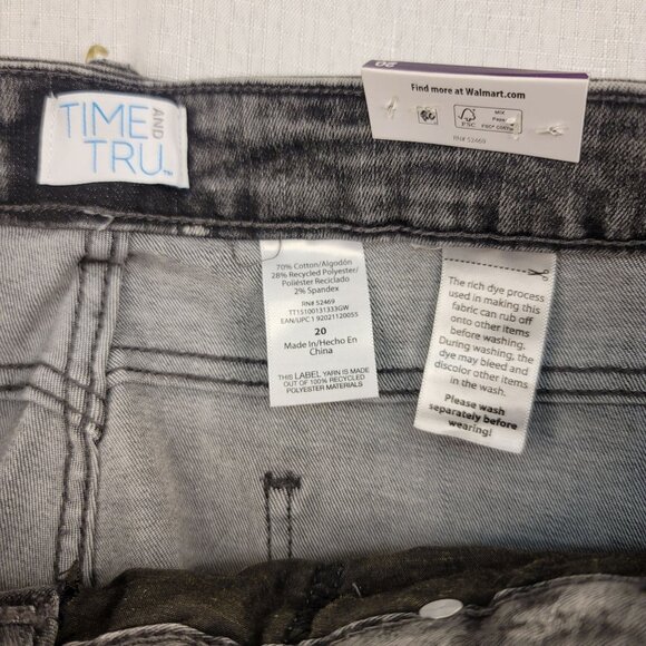 Time And Tru Womens Distressed Boyfriend Shorts Size 20 Black Denim 8.5" Inseam - Picture 3 of 6